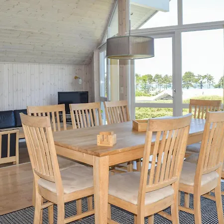Semesterbostad Lovely In Hadsund With Kitchen