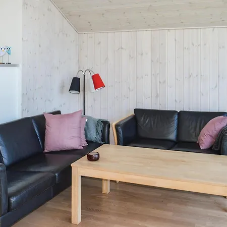 Lovely In Hadsund With Kitchen Semesterbostad *